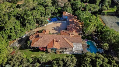 27210 Ohlone Ln in Los Altos Hills, CA - Building Photo - Building Photo