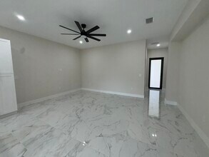 4829 29th St SW in Lehigh Acres, FL - Foto de edificio - Building Photo