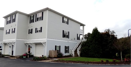 Beaufort Village in Beaufort, NC - Building Photo - Other