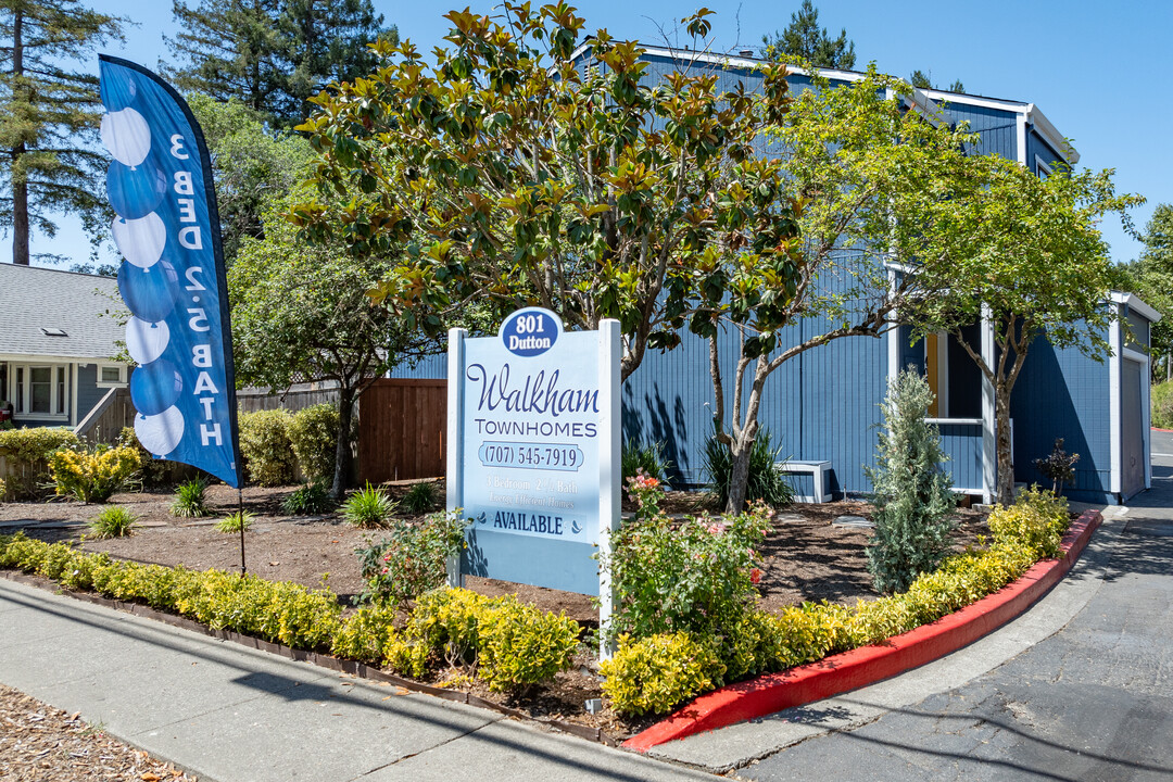 Walkham Townhomes in Santa Rosa, CA - Building Photo