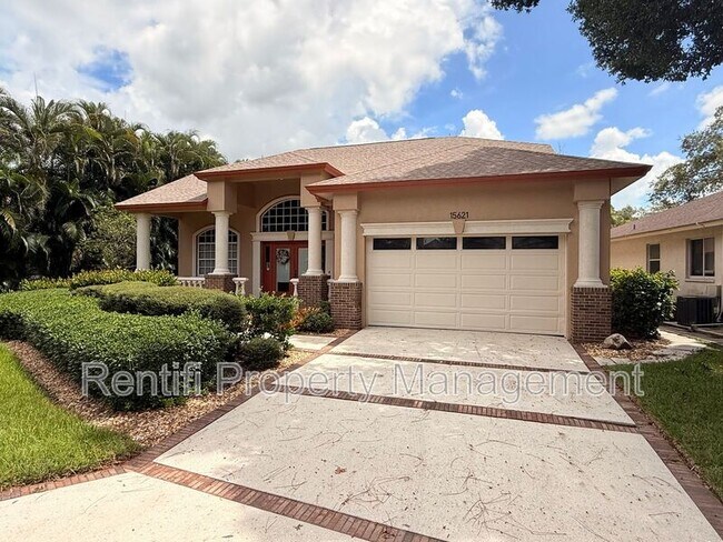 15621 Red Fox Run in Ft. Myers, FL - Building Photo - Building Photo