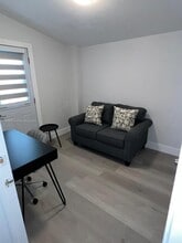 1214 NE 180th St in North Miami Beach, FL - Building Photo - Building Photo