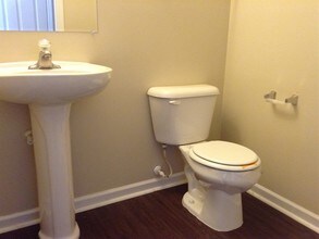 928 Delhi Dr in Trenton, OH - Foto de edificio - Building Photo