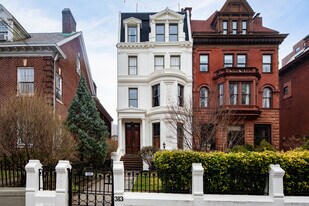 313 Clinton Ave in Brooklyn, NY - Building Photo