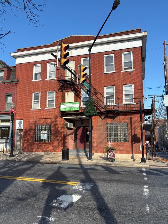 429-431 E 4th St in Bethlehem, PA - Building Photo - Building Photo