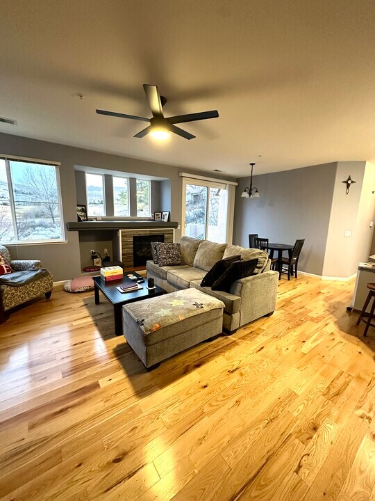 6100 Ingleston Dr in Sparks, NV - Building Photo