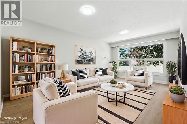 property at 929 Upper Ottawa St