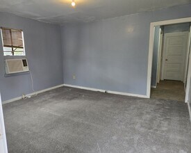 2081 Tuskegee Rd in Jacksonville, FL - Building Photo - Building Photo