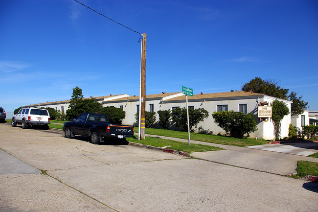 Silver Spray Apartments in San Diego, CA - Building Photo - Building Photo