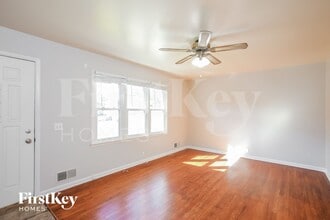 1012 Magnolia W in Excelsior Springs, MO - Building Photo - Building Photo