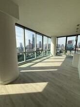 111 S Wabash Ave in Chicago, IL - Building Photo - Building Photo