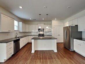 3471 Shady Cove Ct in Belmont, NC - Foto de edificio - Building Photo