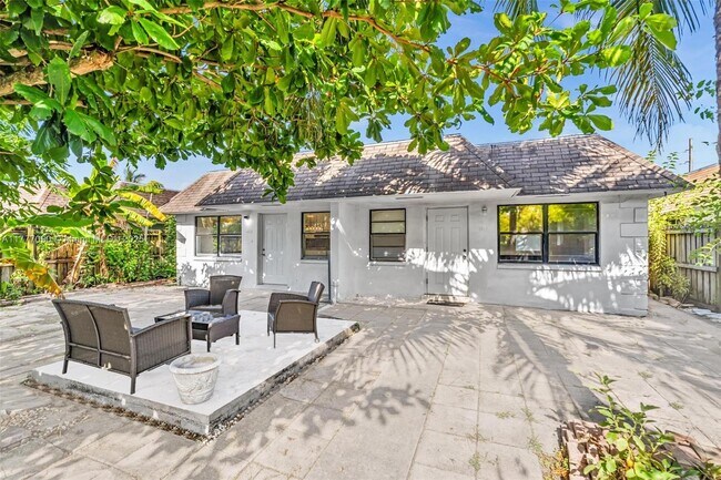 property at 1515 NW 8th Ave