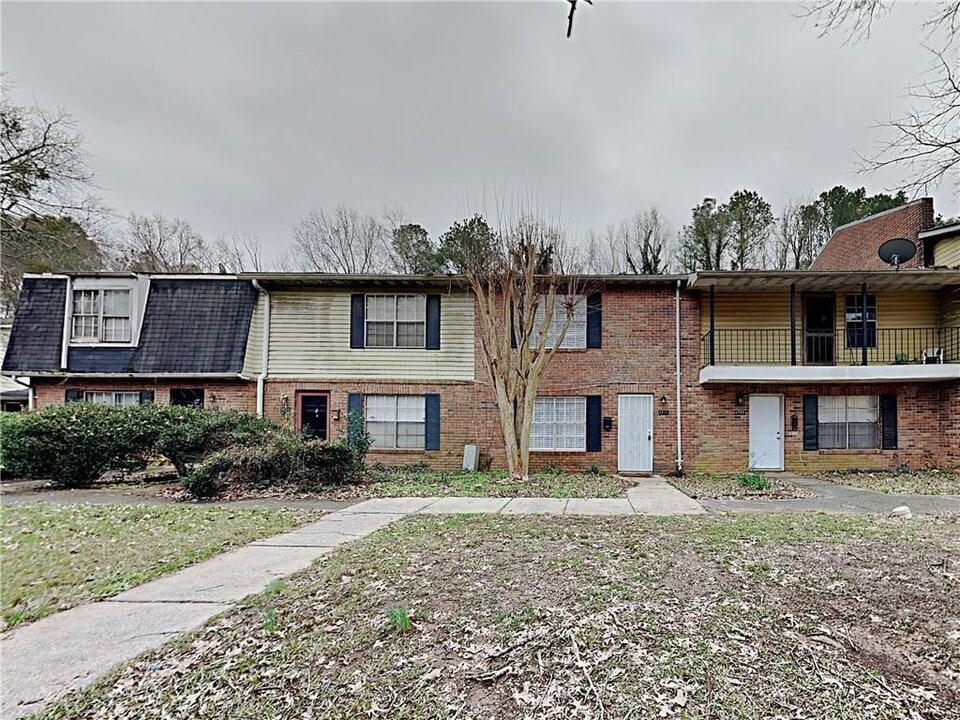 1775 Whitehall Forest Ct SE in Atlanta, GA - Building Photo