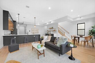 165 Delaware Ave in Jersey City, NJ - Building Photo - Building Photo