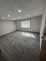 46 Bradford St in Seward, NE - Building Photo