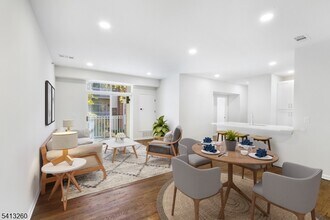 50 Maple Ave in Springfield, NJ - Building Photo - Building Photo