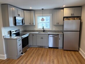 319 Jewett St, Unit #2 in Manchester, NH - Building Photo - Building Photo