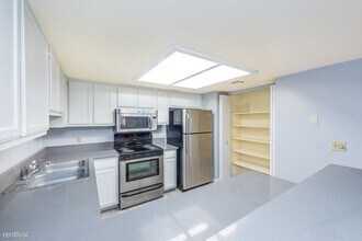 3450 Erva St-Unit -Apt 167 in Las Vegas, NV - Building Photo - Building Photo