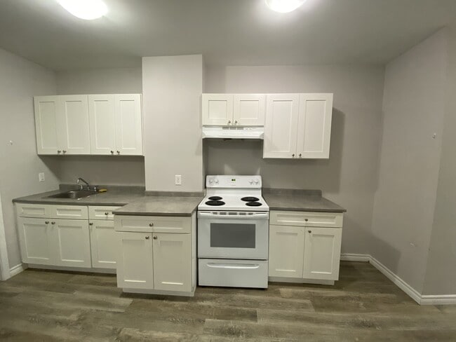 258 Robinson St in Moncton, NB - Building Photo - Building Photo