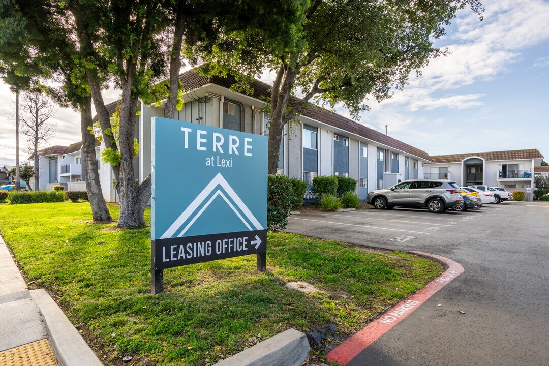 Terre at Lexi in El Cajon, CA - Foto de edificio