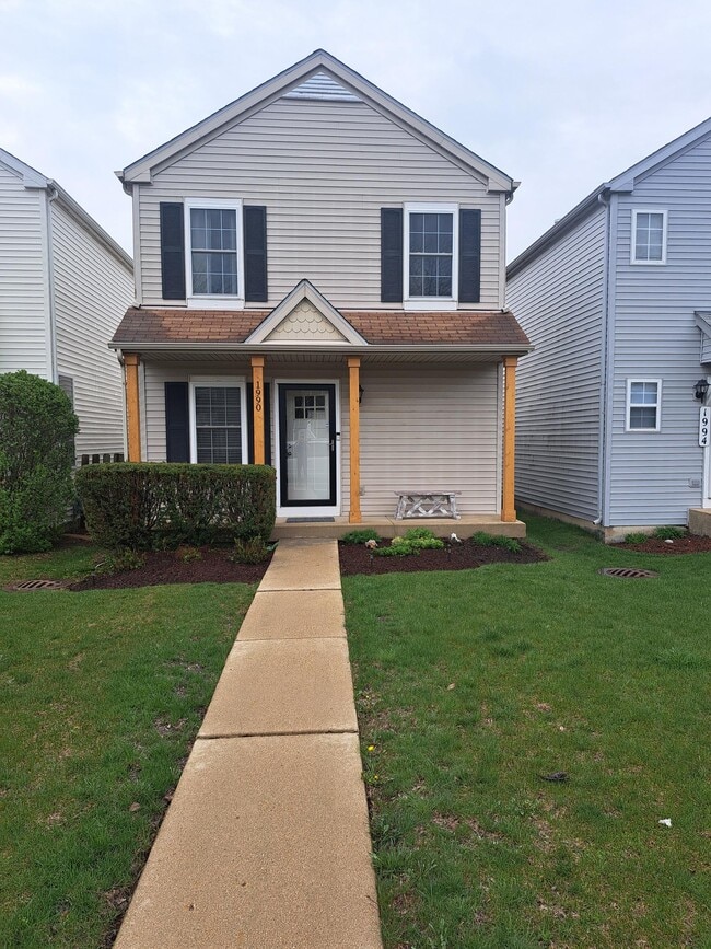 property at 1990 Middlebury Dr