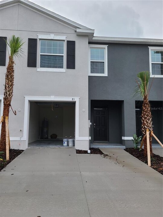 853 Lucent Sands Ct in Brandon, FL - Foto de edificio