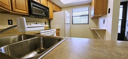 3036 Eastland Blvd in Clearwater, FL - Building Photo - Building Photo