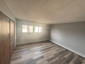 7126 72nd Ln N, Unit Apt 266 in Brooklyn Park, MN - Foto de edificio - Building Photo