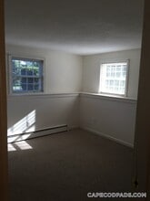 21 Thomas Ave, Unit 6 in Bourne, MA - Foto de edificio - Building Photo