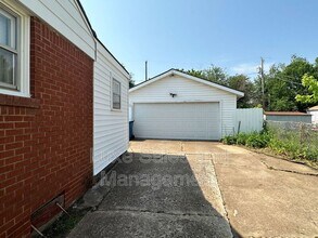 206 E Myrtle Dr in Midwest City, OK - Building Photo - Building Photo