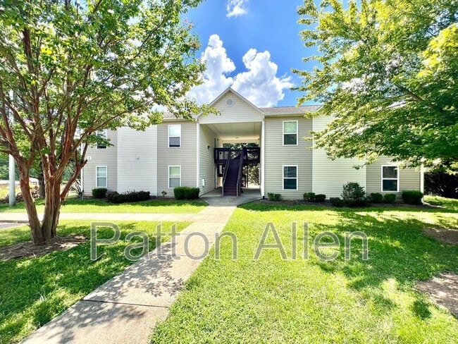 property at 2 Zell Ln