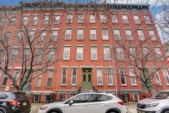 235 3rd St in Jersey City, NJ - Building Photo - Building Photo