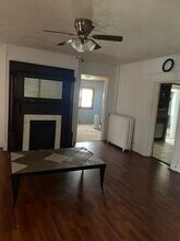 200 W Morrison St-Unit -Downstairs Room B in Fayette, MO - Building Photo - Building Photo