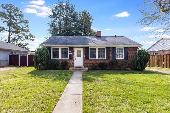 600 Woodford St in Fredericksburg, VA - Building Photo - Building Photo