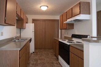 649 Parkwild Dr in Council Bluffs, IA - Building Photo - Building Photo