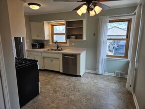 5816 Superior St in Berkeley, IL - Building Photo - Building Photo