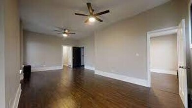 1624 W Grand Ave in Chicago, IL - Building Photo - Building Photo