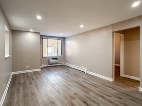 2336 N Commonwealth Ave in Chicago, IL - Building Photo - Building Photo