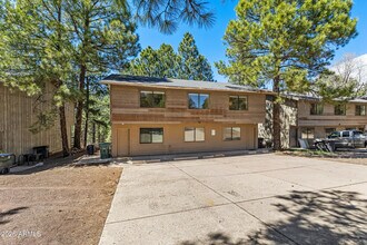 108 E Paseo del Rio in Flagstaff, AZ - Building Photo - Building Photo
