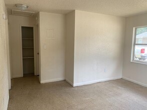 400 Terry St in Wildwood, FL - Building Photo - Building Photo