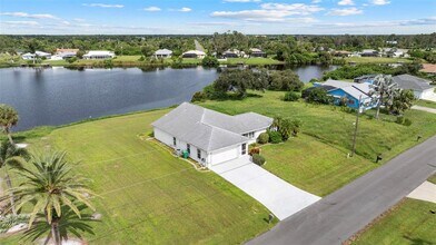 6460 Blueberry Dr in Englewood, FL - Building Photo - Building Photo