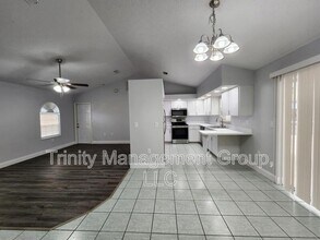 13496 Wilburton St in Spring Hill, FL - Building Photo - Building Photo