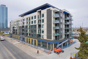 West Tenth in Calgary, AB - Building Photo