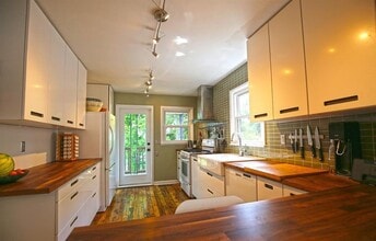 903 Highland Rd in Homewood, AL - Foto de edificio - Building Photo
