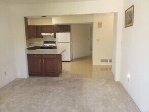 10 Brookline Ct in Chambersburg, PA - Foto de edificio - Building Photo