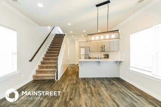 200 Creek Run Way in Calera, AL - Building Photo - Building Photo