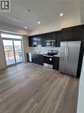 405 Myers Rd in Cambridge, ON - Building Photo - Building Photo