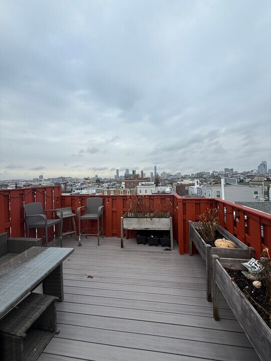 1 Grimes St, Unit 1 in Boston, MA - Building Photo