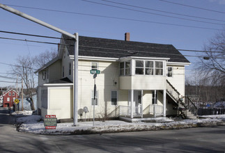 328 Main St in Somersworth, NH - Building Photo - Building Photo